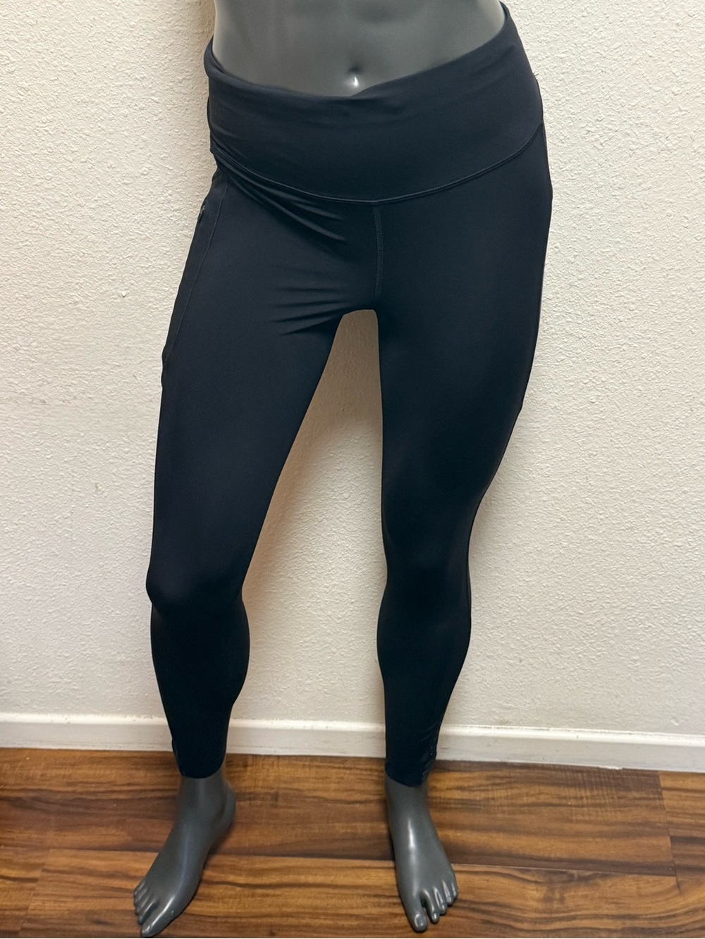 lululemon athletica Black High-Rise Leggings with Side Pocket